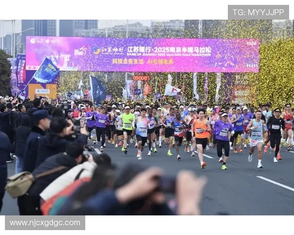 南京街舞队在马拉松大满贯中的灵活性表现引发热议与赞赏