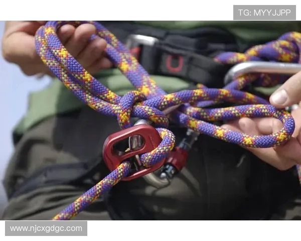 攀岩爱好者必看:如何选择合适的防护垫及推荐品牌解析 攀岩爱好者必看:如何选择合适的防护垫及推荐品牌解析