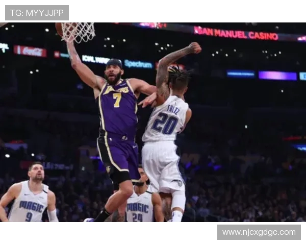 戈亚斯与圣本托激战正酣谁能在这场较量中笑到最后