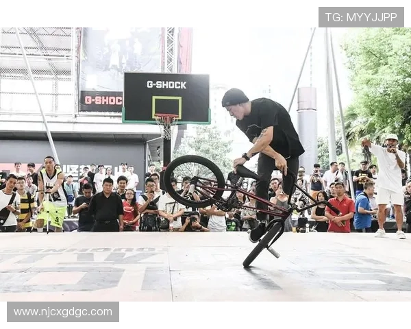 成都滑板队以56分领跑世界街舞大赛积分榜展现强大实力